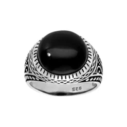 Bague En Argent Patiné Style Chevalière Avec Plateau Rond Et Bombé En Onyx Véritable
